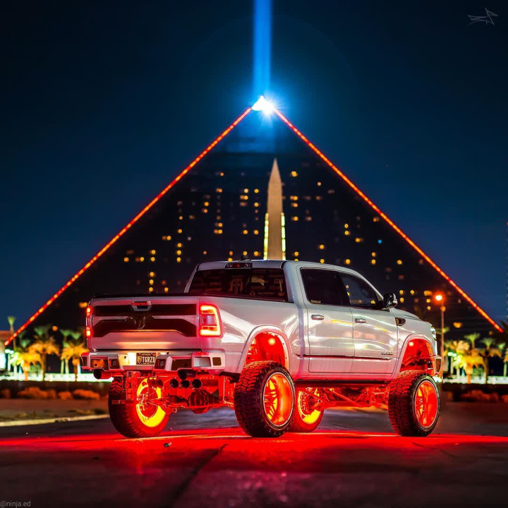 Truck / Jeep RGB+W Rock Light and Quad-Row Wheel Ring Bundle - Image 7